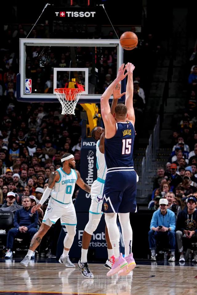 星空体育在线登陆-关于NBA西部决赛：湖人横扫快船队晋级总决赛的信息